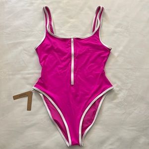 SKIMS ZIP-UP SWIM SCOOP NECK ONE PIECE